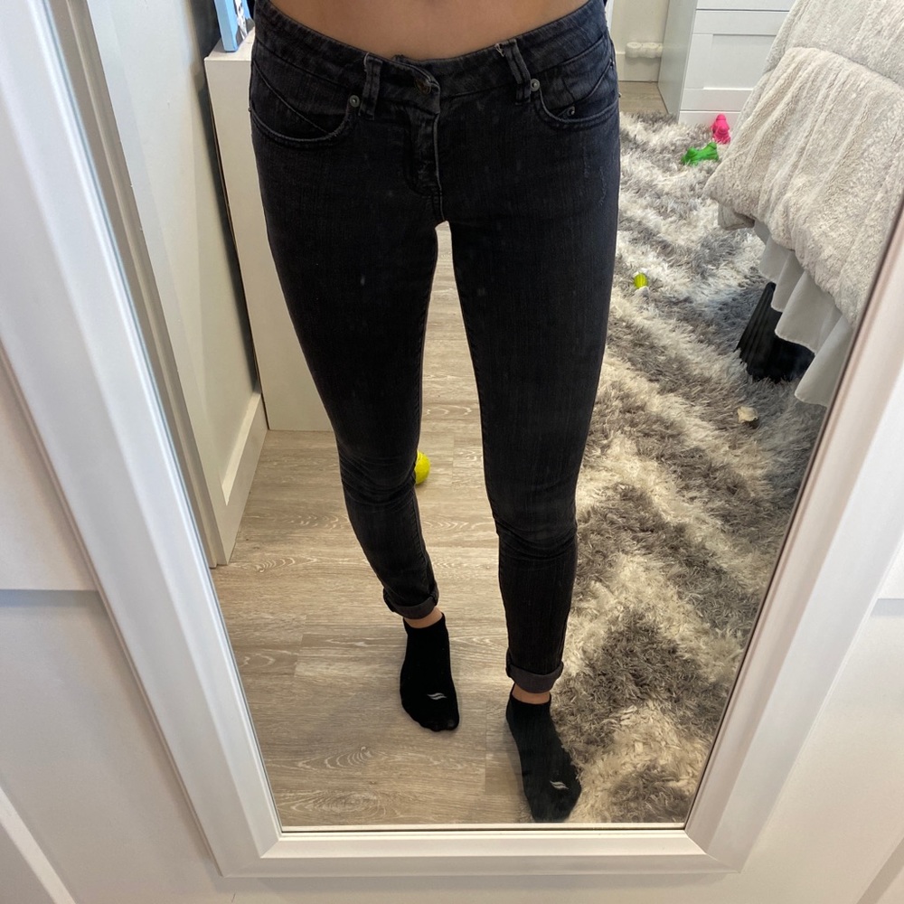 Black skinny jeans